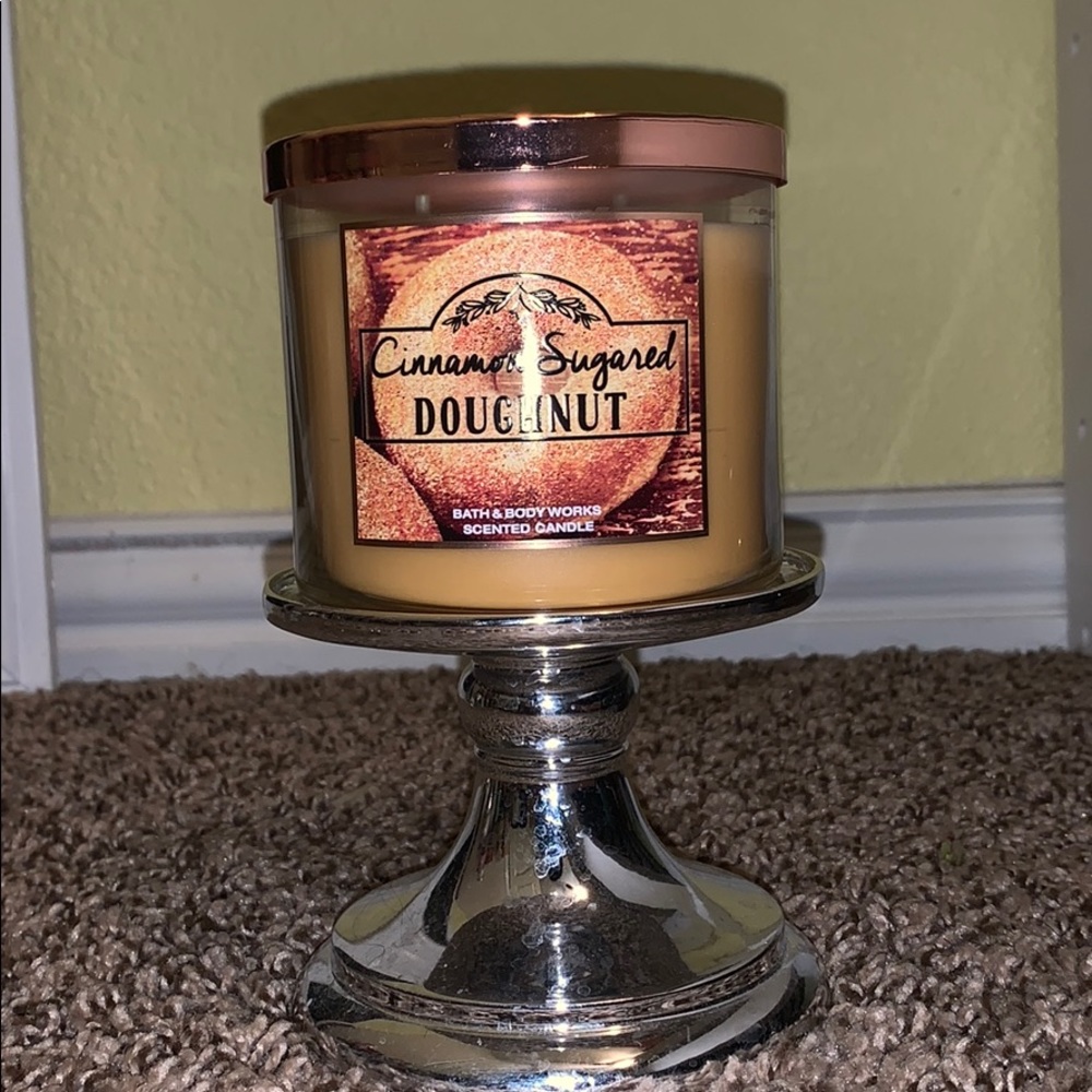 BBW 3 WICK CANDLE: Cinnamon Sugared Doughnut